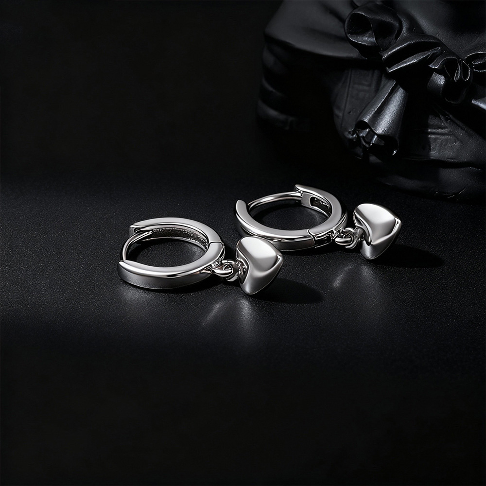 Kolczyki sztyfty w kształcie s – Chrome Hearts Ring recenzja i cena